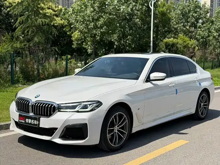 BMW 5 Series 2022 Modified 525Li M Sports Suit - View 1