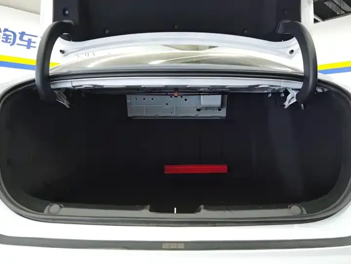 Galaxy L6 2025 EM-i 140km Starship Edition 4