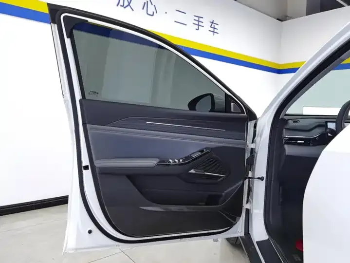 Galaxy L6 2025 EM-i 140km Starship Edition 7