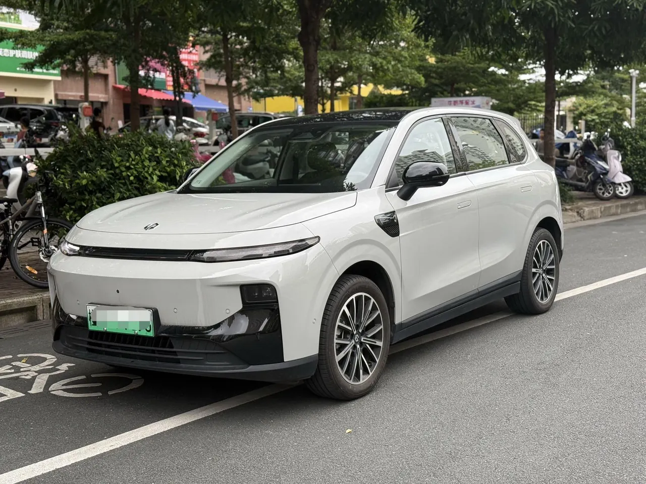 Open image lightbox: Leapmotor 2025 B 10 510 Enjoy Smart Driving Edition Automatic Gear