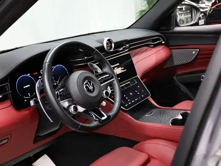 Grecale Grega 2023 2.0T GT 8
