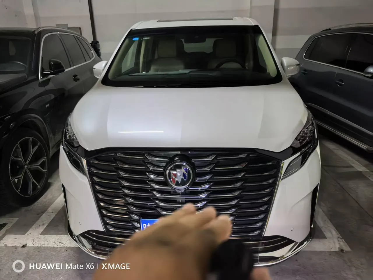 Buick 2023 GL8 ES Lu Zun 48V 2.0T 653T Exclusive Automatic Gear 2