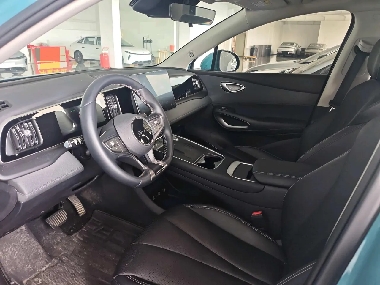 BYD 2025 Sea Lion 05 EV 520KM Zhihang Edition Automatic Gear 5