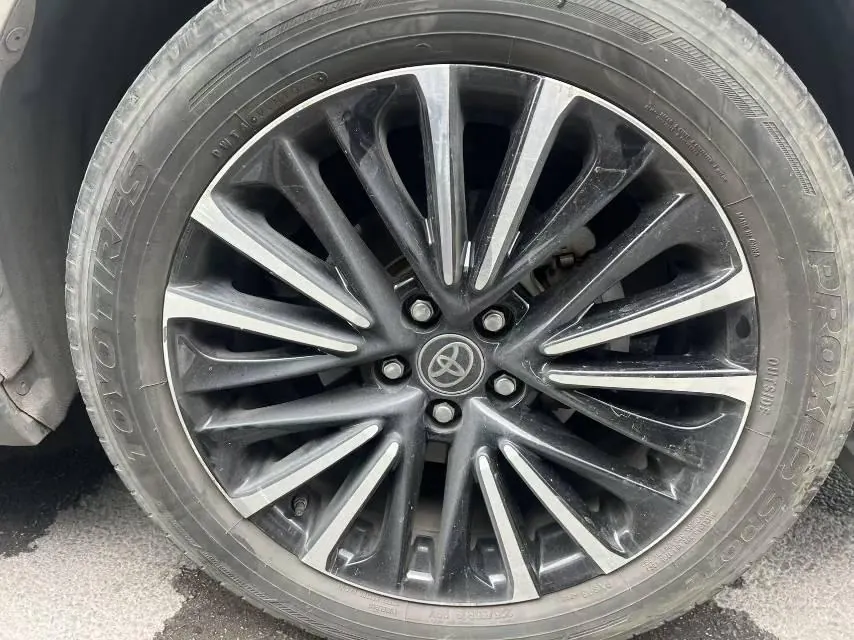 Toyota 2023 Weisa 2.0 Stepless Two-Drive Premium Edition Automatic Gear 5
