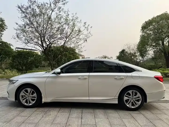 Accord 2018 260TURBO Elite Edition Country VI 8