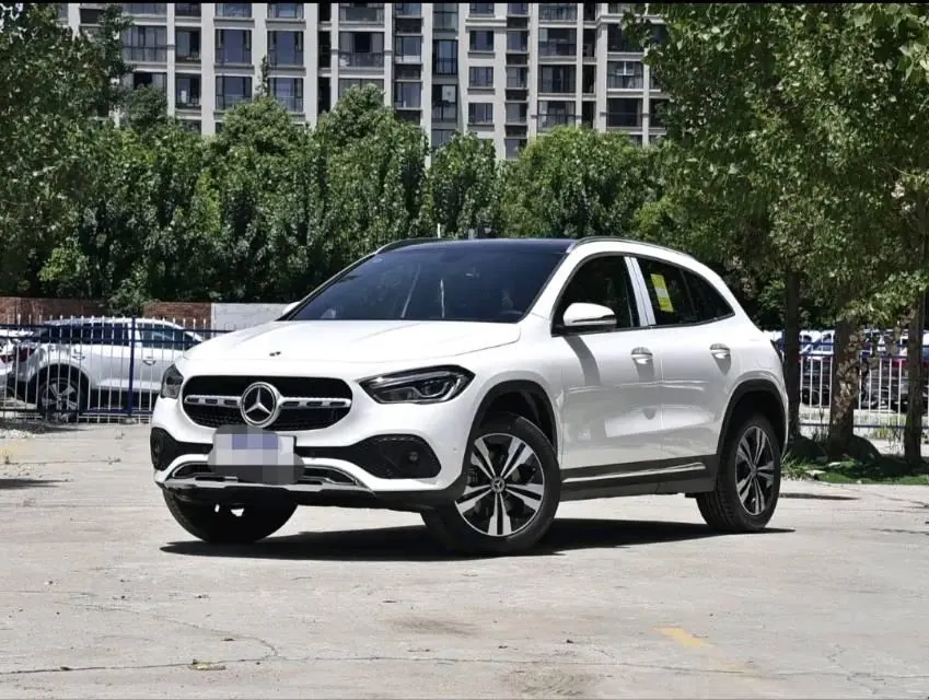 Mercedes Benz 2020 GLA 200 1.3T automatic gear - View 1