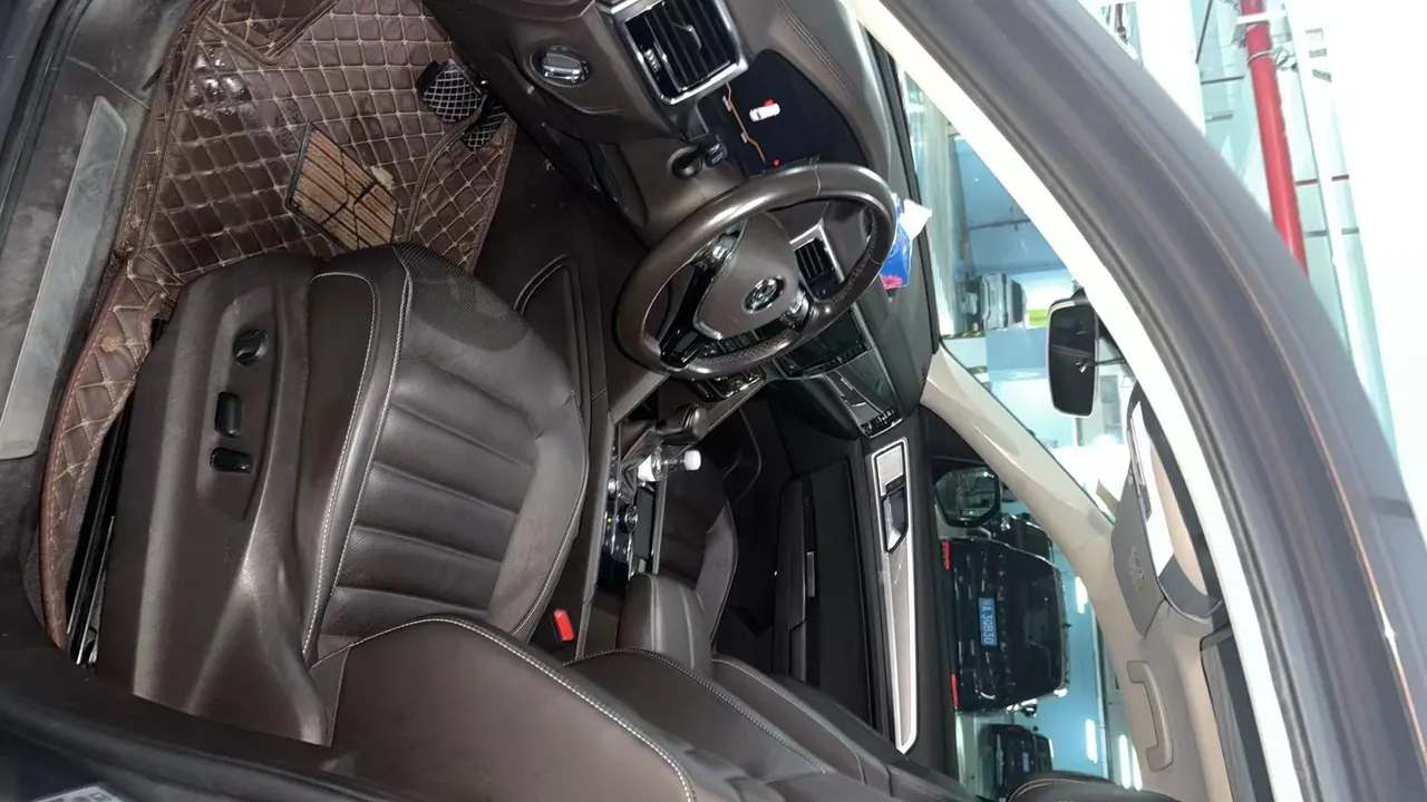 Volkswagen 2020 Tuang 2.0TSI 380TSI Four-wheel Drive Flagship Automatic Gear 7