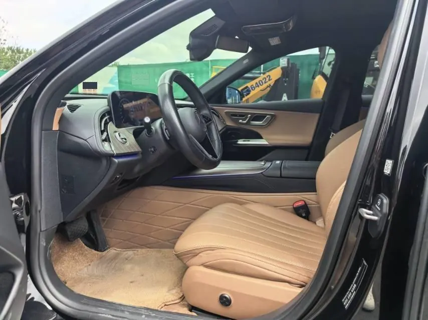Mercedes Benz E-Class 2025 model E 300 L 48V 2.0T Luxury Edition Automatic 3