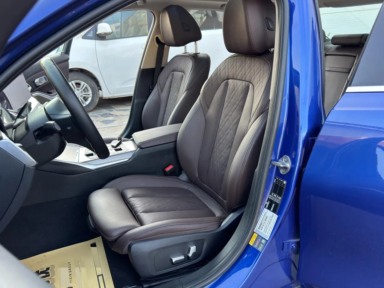 BMW 2022 i3 eDrive 35L automatic gear 4