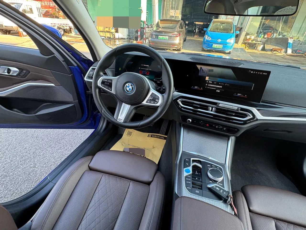 BMW 2022 i3 eDrive 35L automatic gear 9