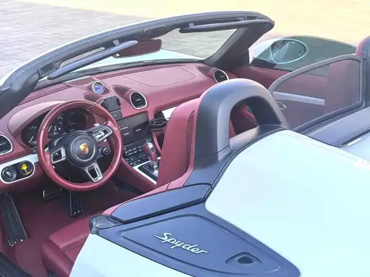 Porsche 718 2023 Boxster Style Edition 2.0T 8