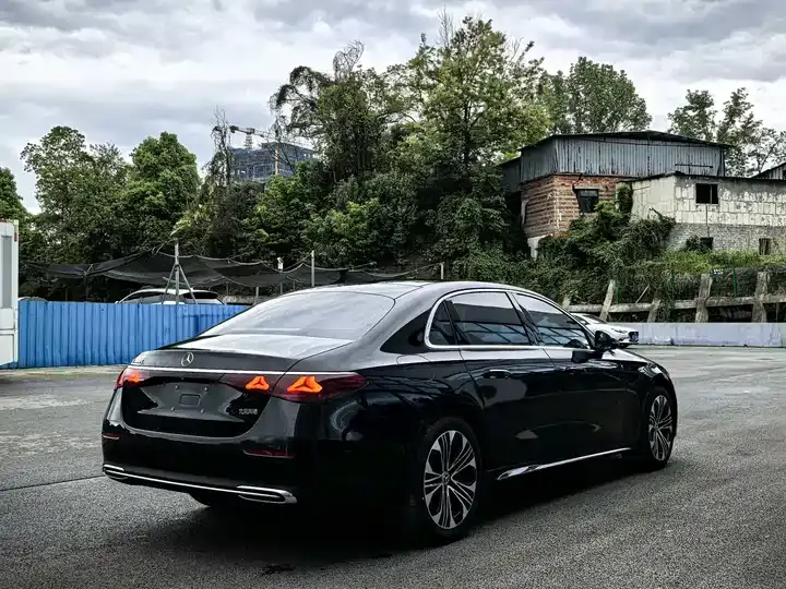 Mercedes Benz E Class 2026 E 300 L Luxury Model 9