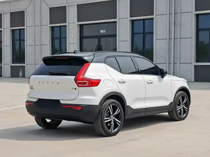 Volvo XC40 2021 T4 All-Wheel Drive Intelligent Luxury Edition 7
