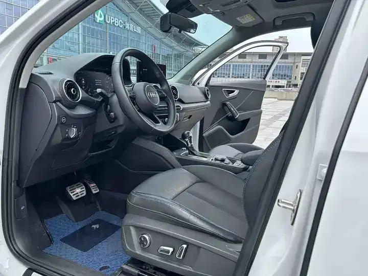 Audi Q2L e-tron 2019 Q2L e-tron Pure Electric Intelligence 10