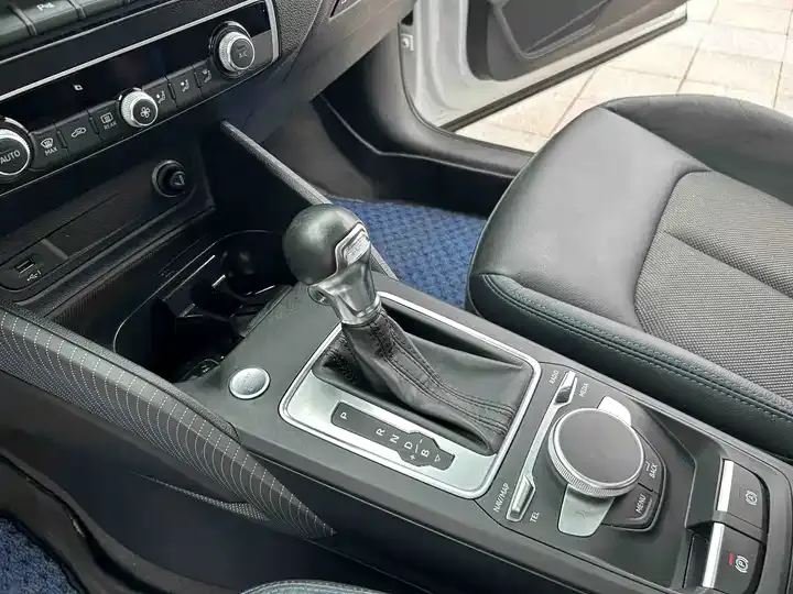 Audi Q2L e-tron 2019 Q2L e-tron Pure Electric Intelligence 12