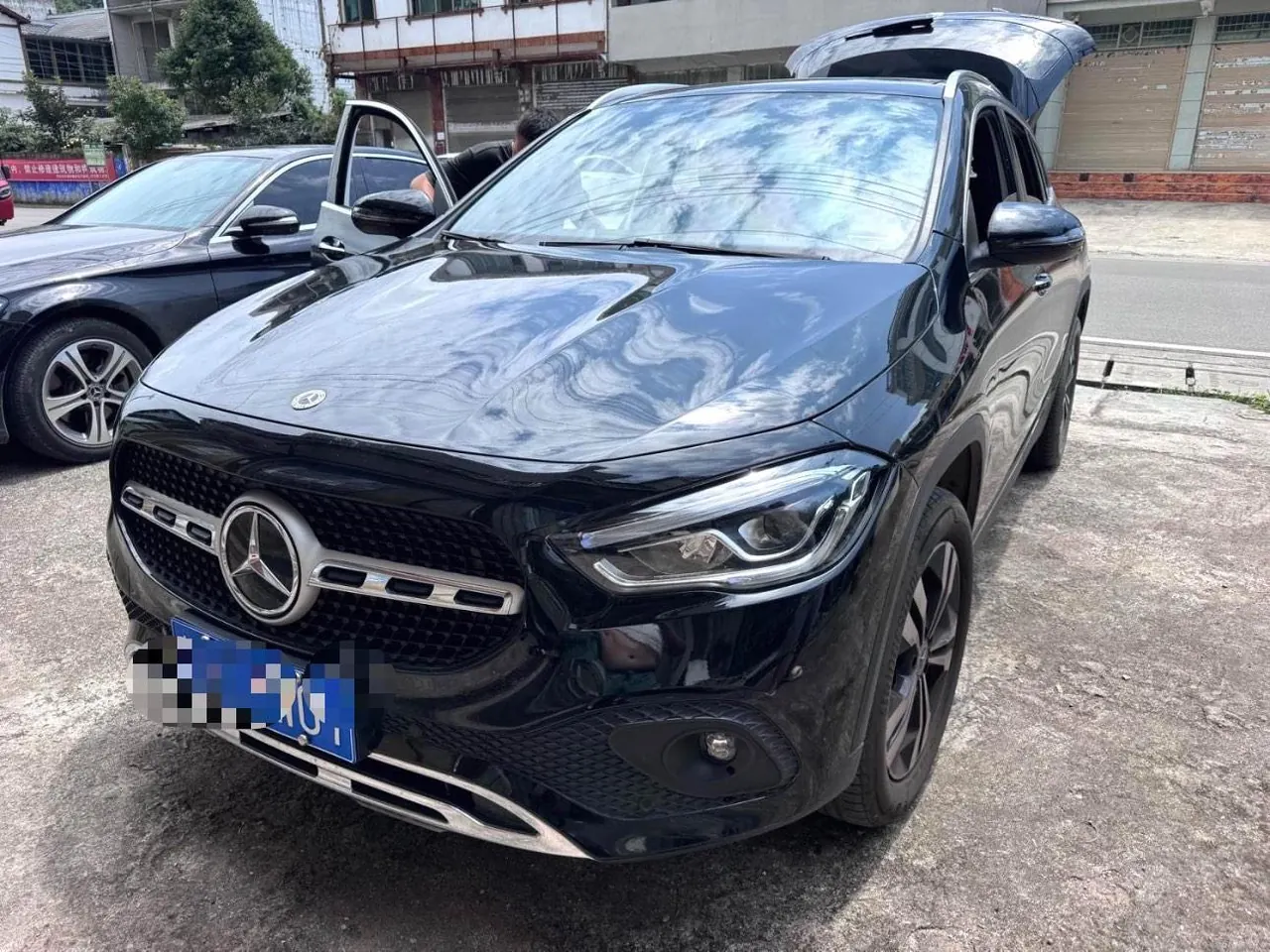 Mercedes Benz 2020 GLA 200 1.3T automatic gear - View 1