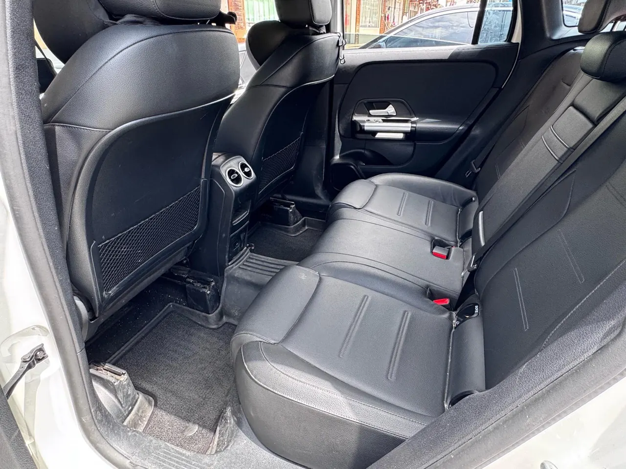 Mercedes Benz 2020 GLA 200 1.3T automatic gear 5