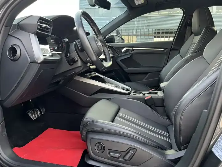 Audi A3 2022 Sportback 35 TFSI Fashion Sport 8