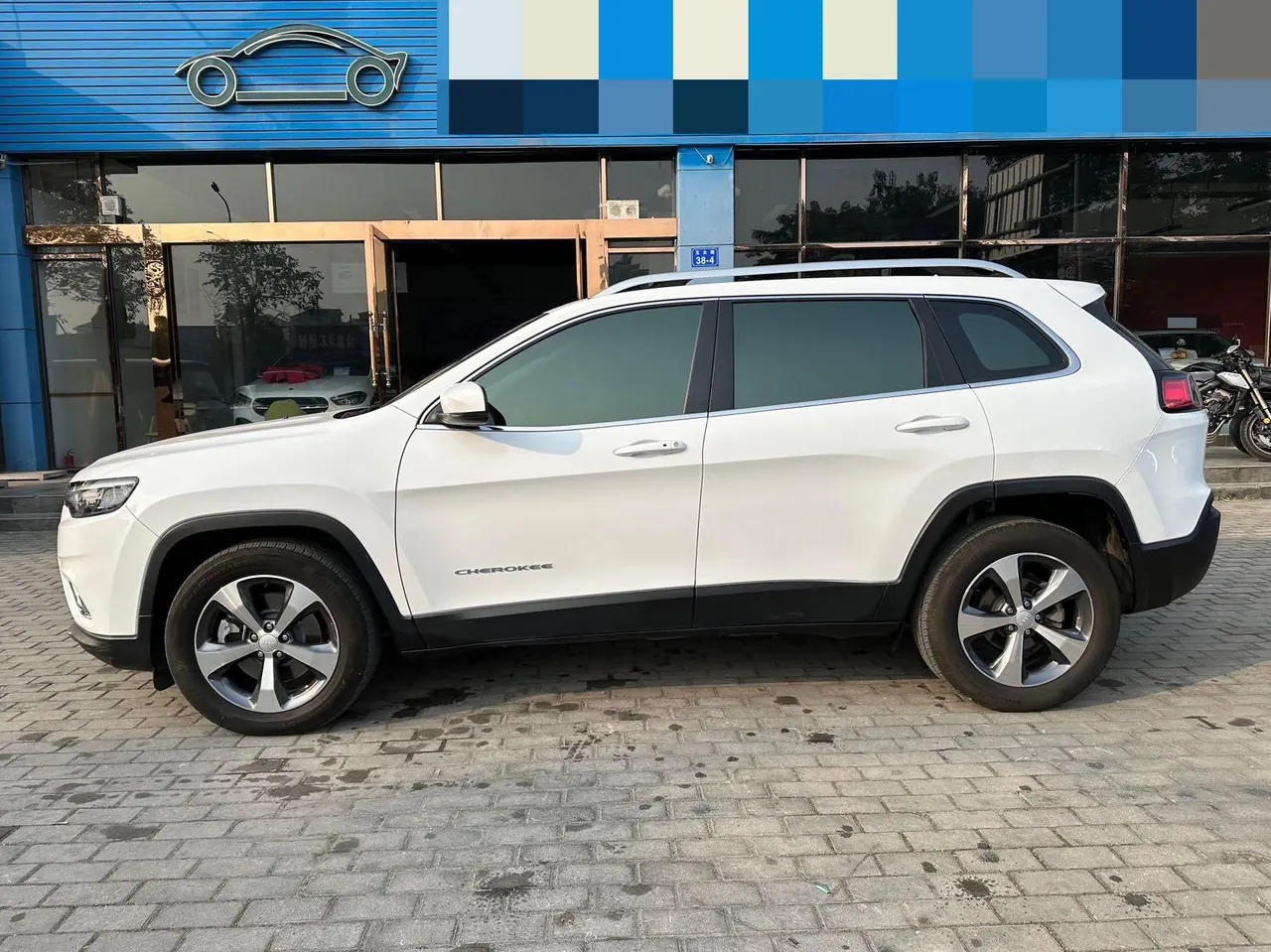 Jeep 2020 Free Light 2.0T Two-Drive Leading Edition Automatic Gear 4