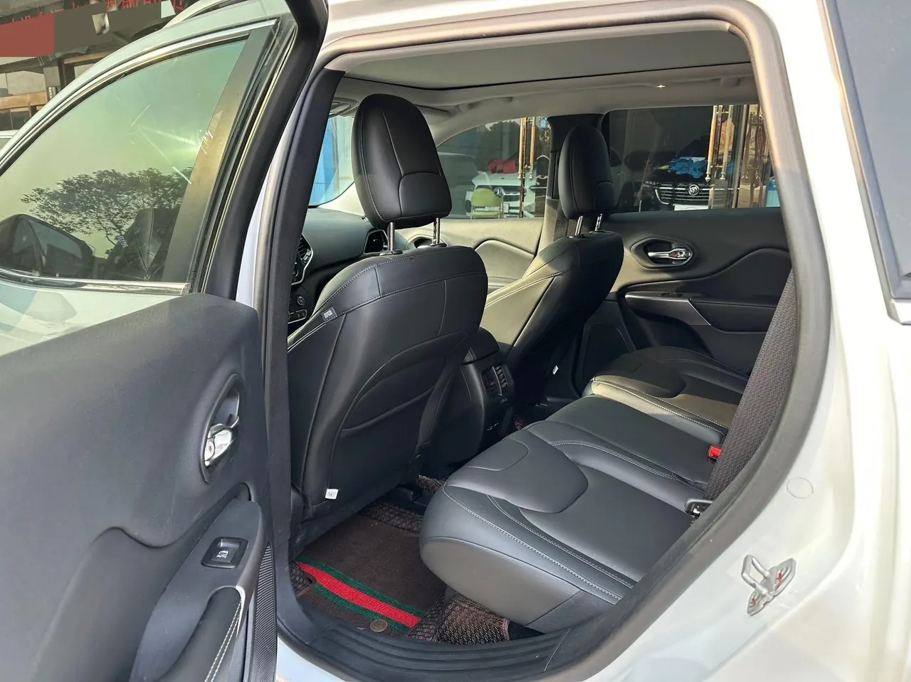 Jeep 2020 Free Light 2.0T Two-Drive Leading Edition Automatic Gear 6