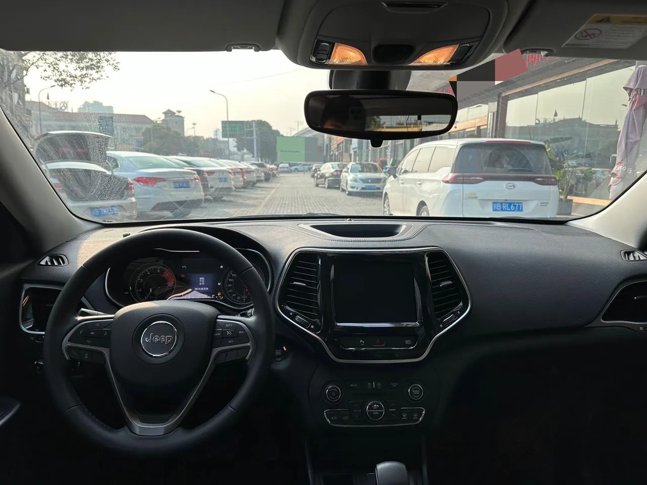 Jeep 2020 Free Light 2.0T Two-Drive Leading Edition Automatic Gear 7