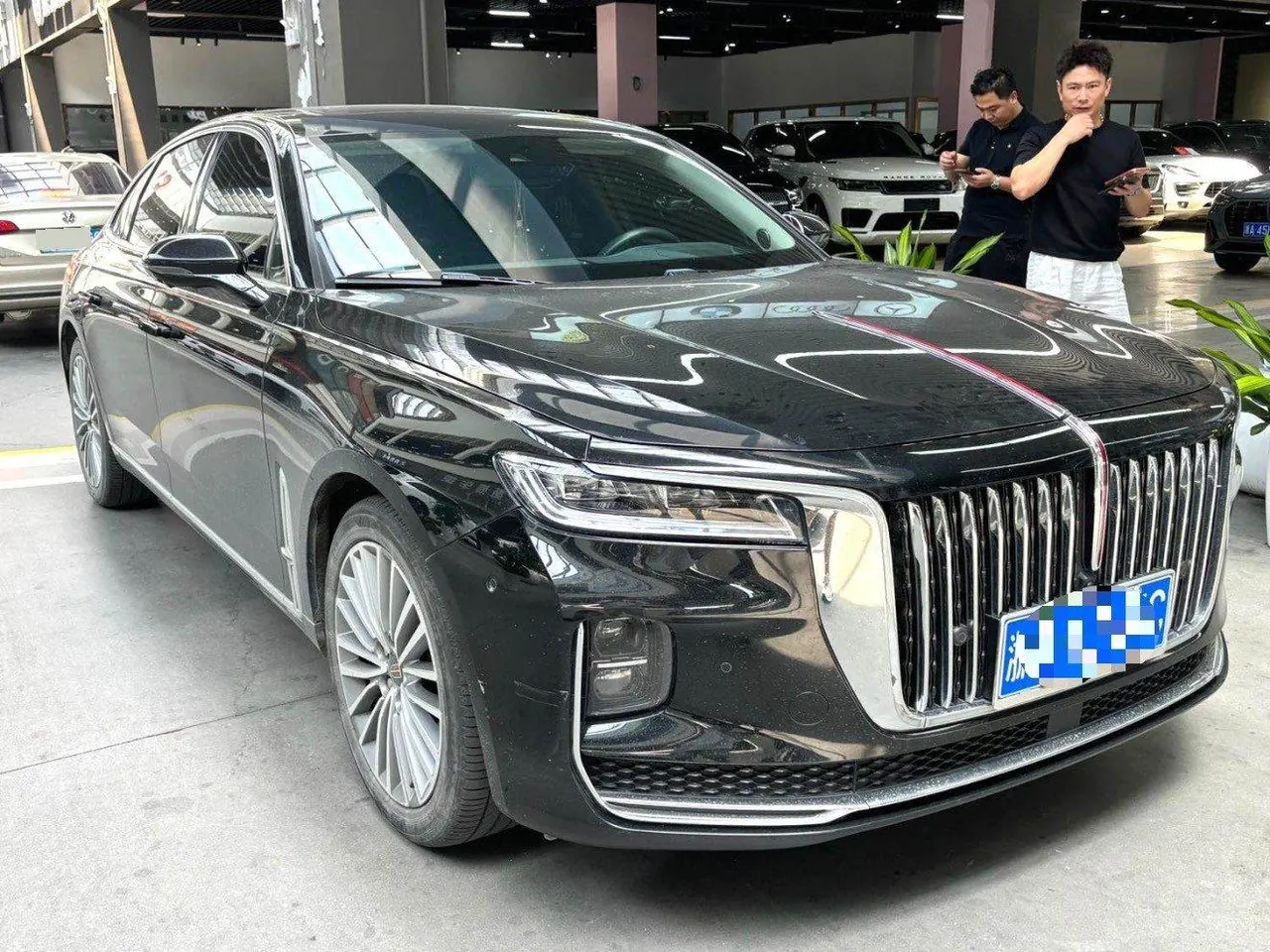HongQi 2020 H9 48V 2.0T Zhilian Qi Chang Edition Automatic Gear 3