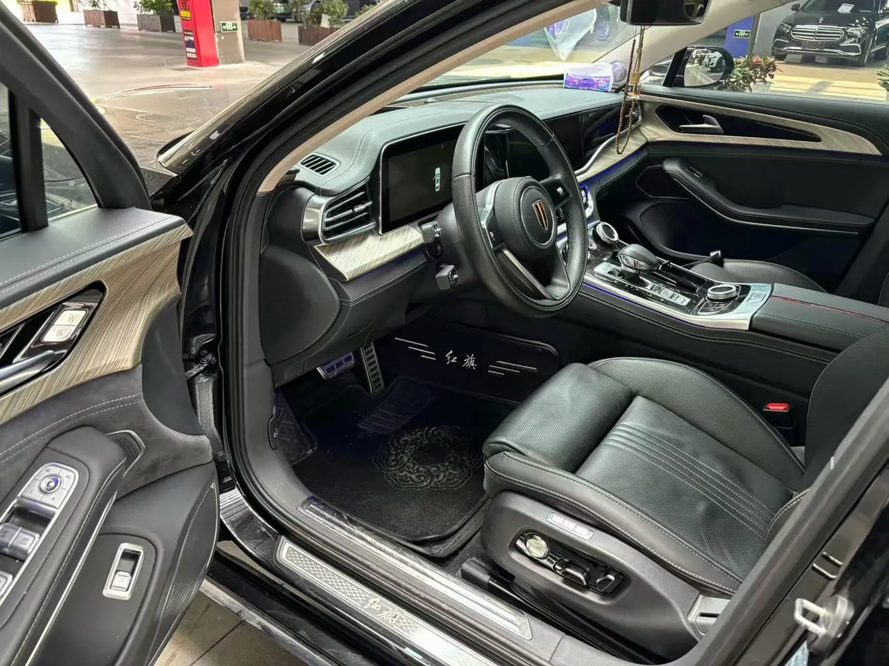 HongQi 2020 H9 48V 2.0T Zhilian Qi Chang Edition Automatic Gear 4