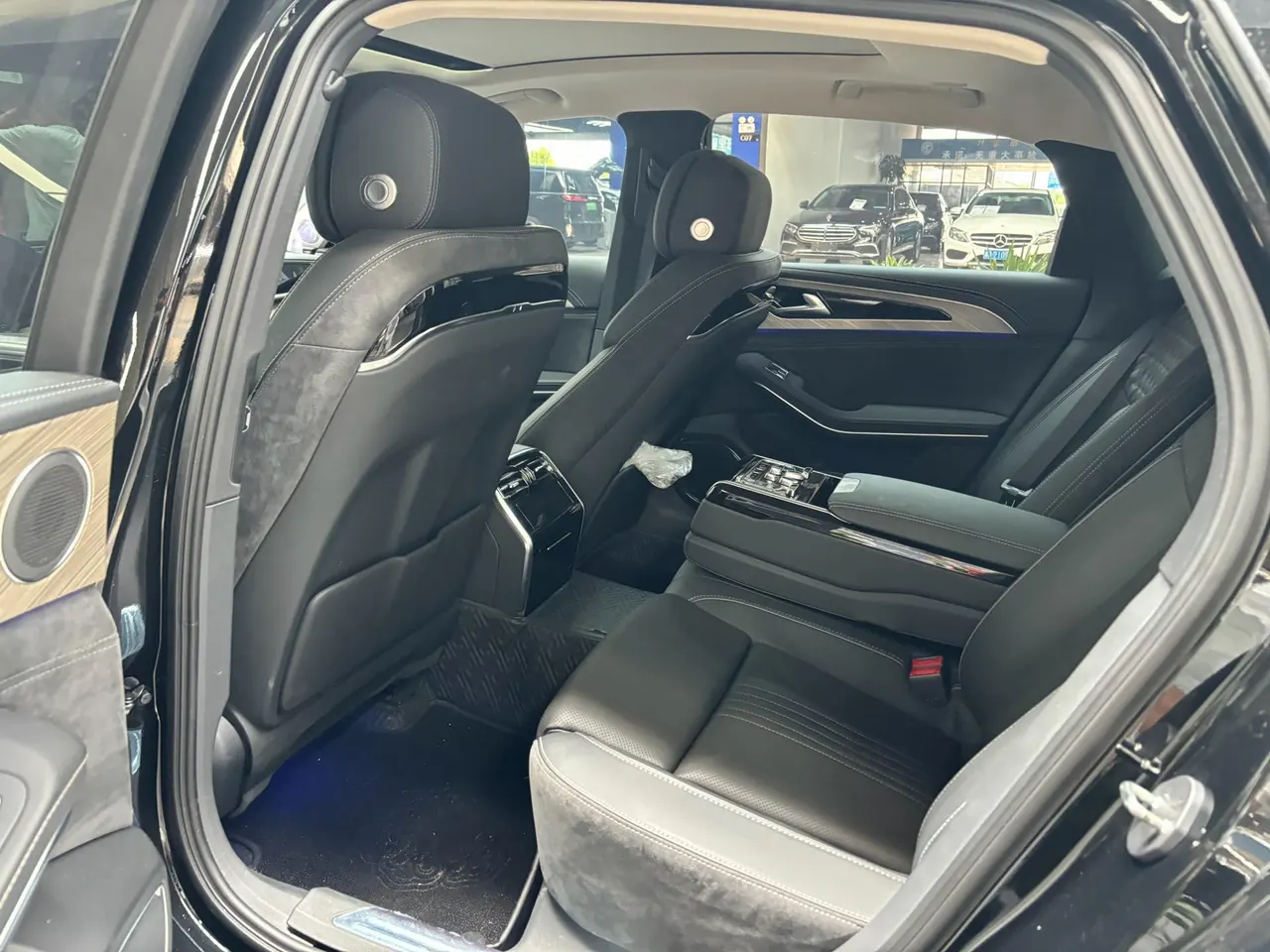 HongQi 2020 H9 48V 2.0T Zhilian Qi Chang Edition Automatic Gear 6