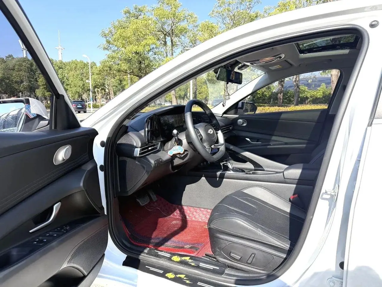 Hyundai 2022 Elantra -3-compartment 1.5 stepless LUX premium automatic gear 3
