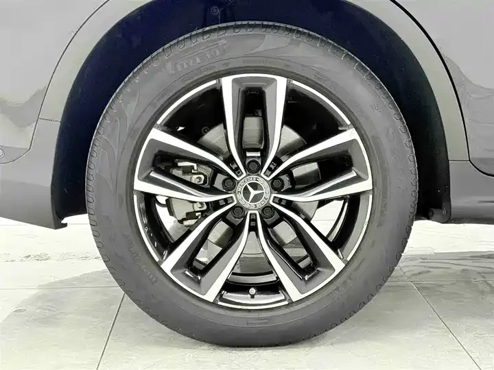 Mercedes Benz GLC 2021 GLC 260 L 4MATIC Luxury 5