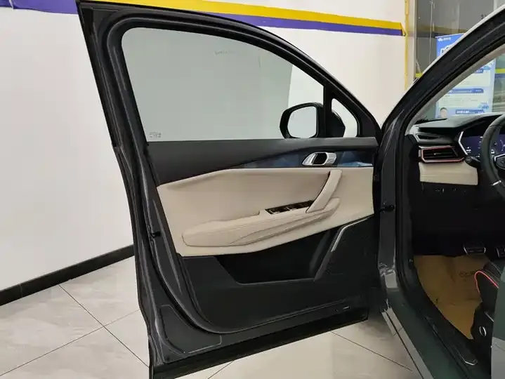 LYNK&amp;CO 06 2020 1.5T Yao Halo 7