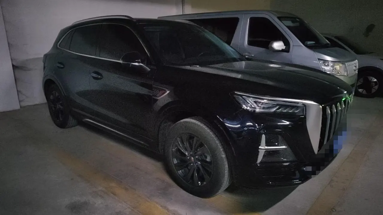 HongQi 2023 HS5 2.0T Flag Enjoy Pro Edition Automatic Gear 2