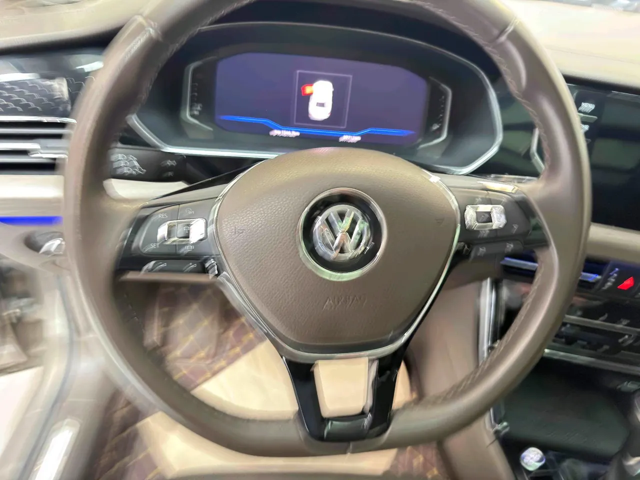 Volkswagen 2020 Passat 2.0TSI 330TSI Deluxe Edition Automatic 13