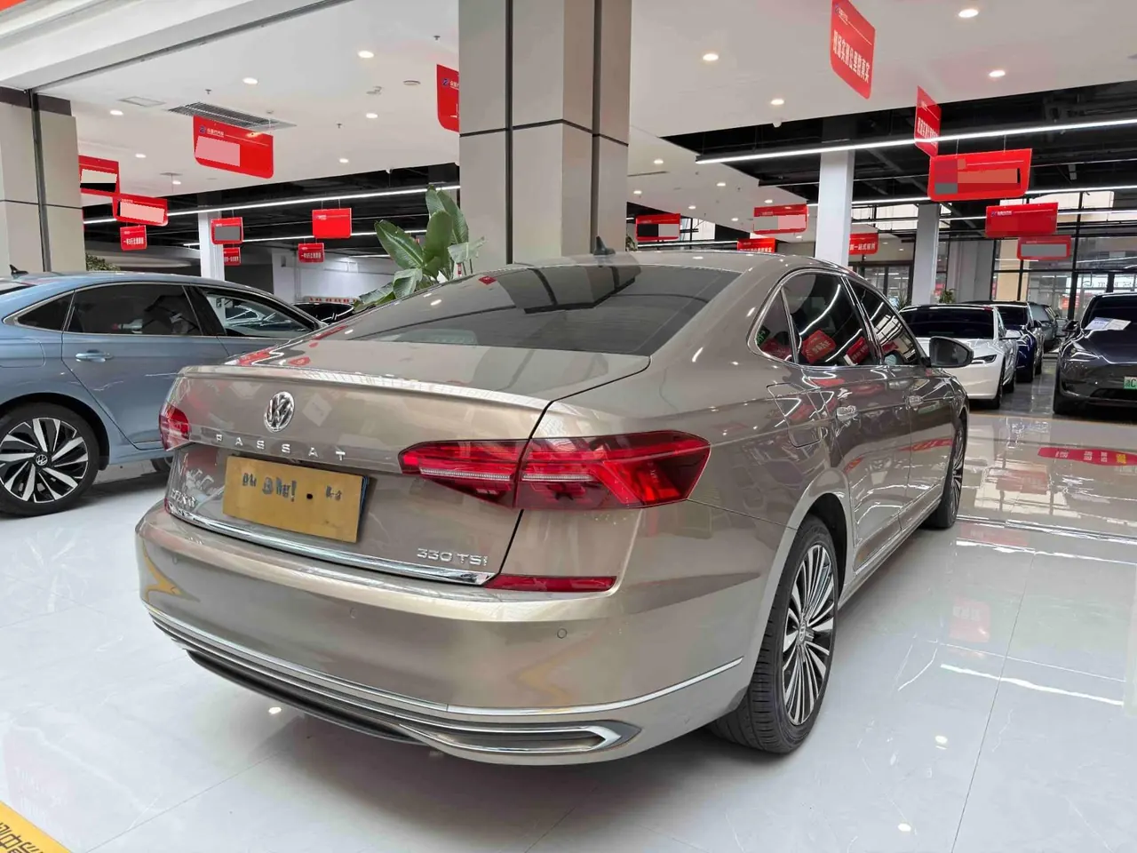 Volkswagen 2020 Passat 2.0TSI 330TSI Deluxe Edition Automatic 5