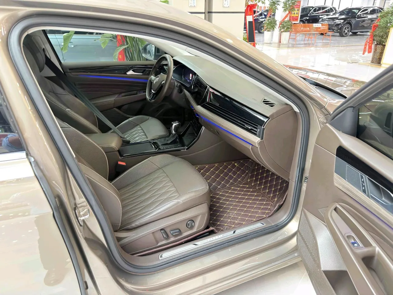 Volkswagen 2020 Passat 2.0TSI 330TSI Deluxe Edition Automatic 7