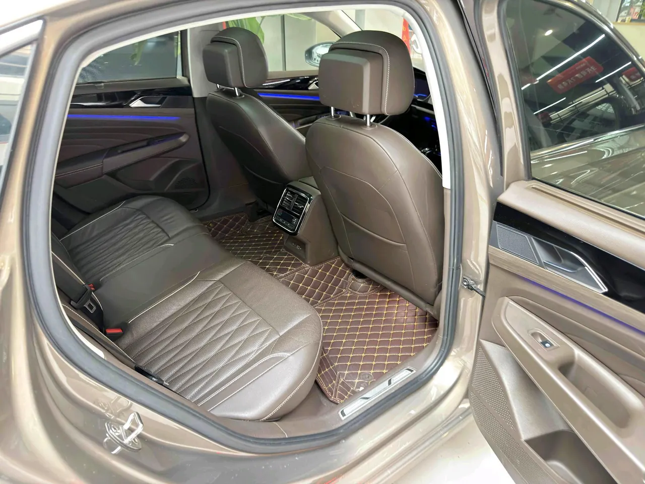 Volkswagen 2020 Passat 2.0TSI 330TSI Deluxe Edition Automatic 8