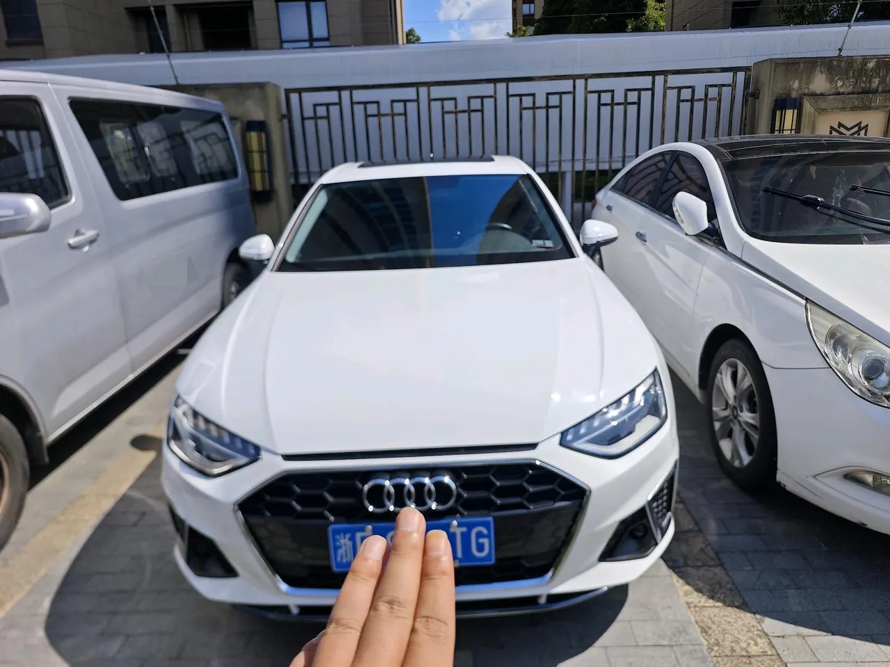 Audi 2023 A4L 2.0TFSI 40TFSI Fashion Dynamic Automatic 2