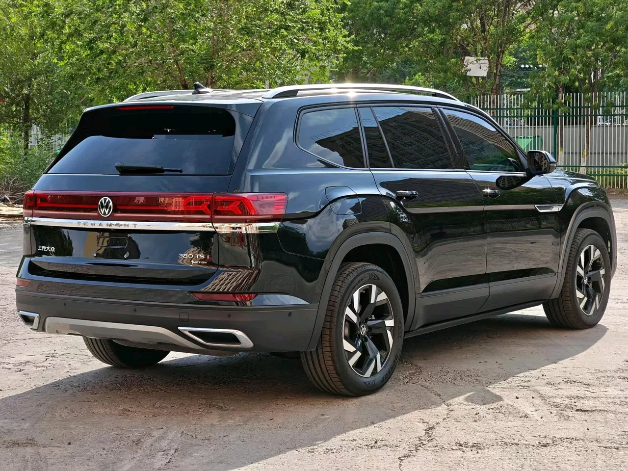 Volkswagen 2024 Tuang 2.0TSI 380TSI Four-wheel Drive Longteng Edition Automatic Gear 7