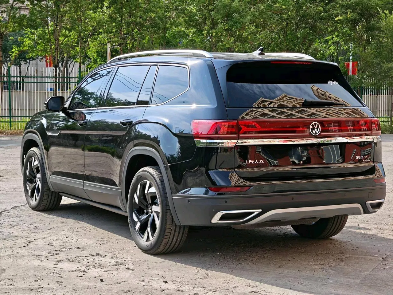 Volkswagen 2024 Tuang 2.0TSI 380TSI Four-wheel Drive Longteng Edition Automatic Gear 8