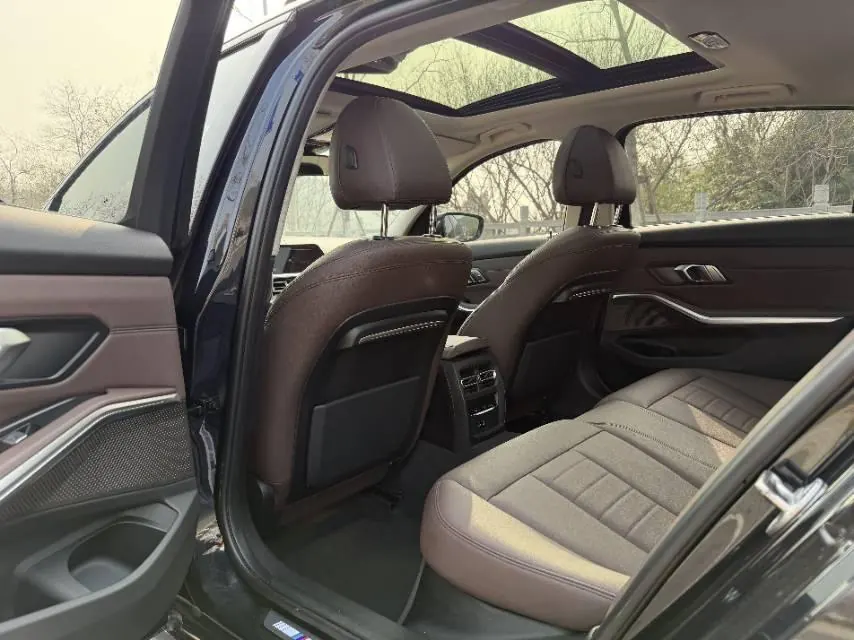 BMW 3 Series 2020 325i 2.0T M Sports Suit (Modified) Automatic Gear 9