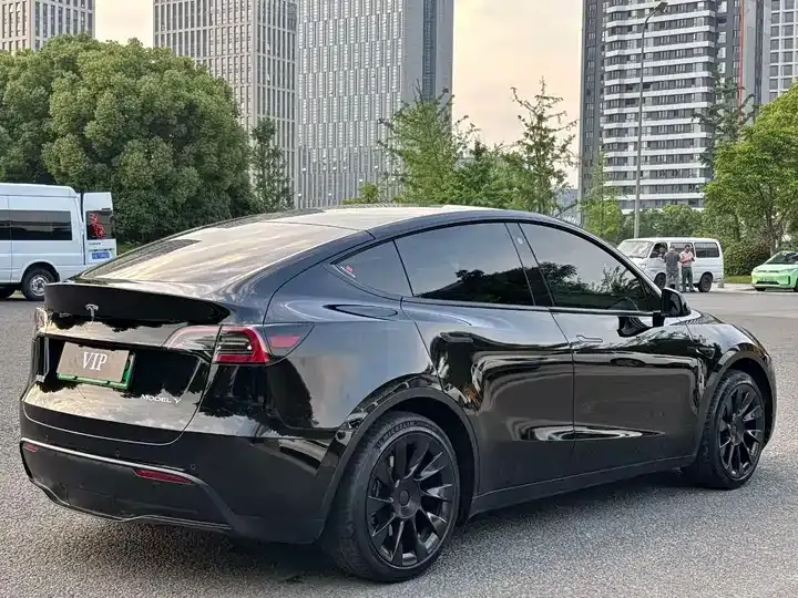 Model Y 2023 rear-wheel drive version 10