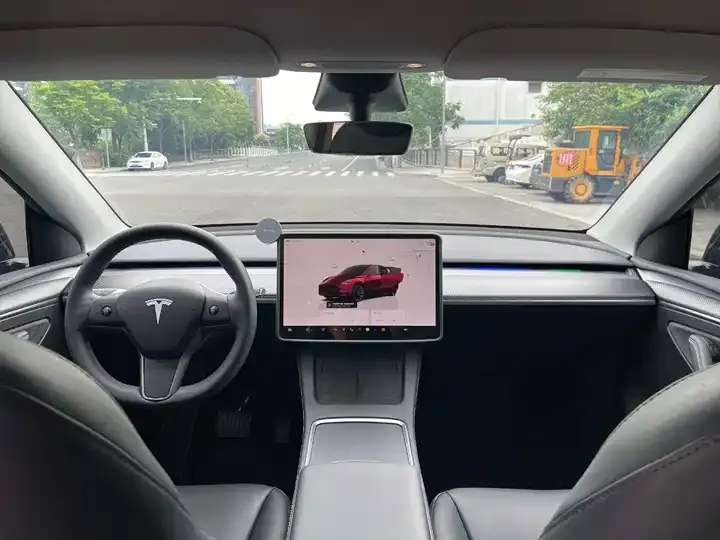 Model Y 2023 rear-wheel drive version 5