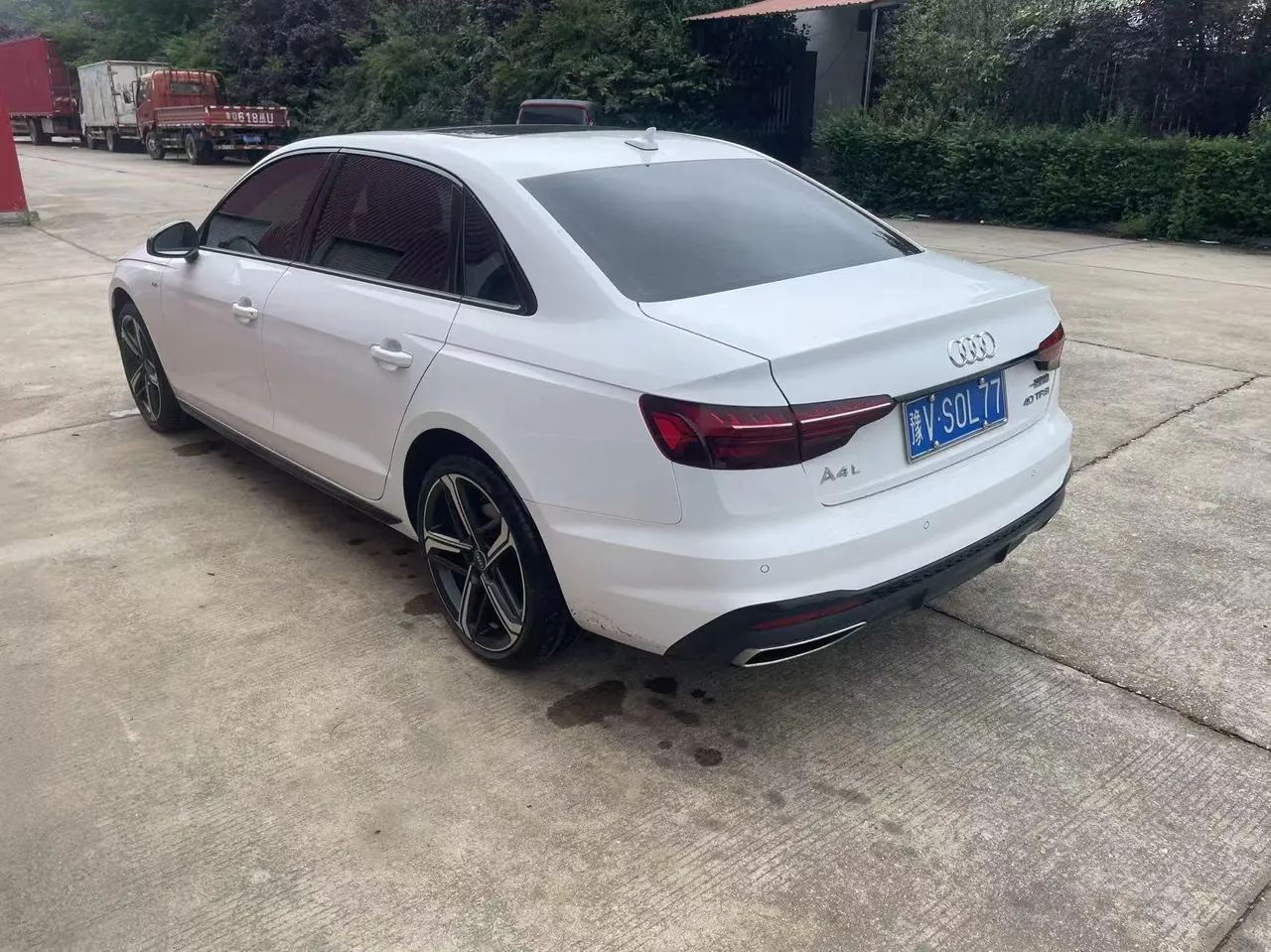 Audi 2025 A4L 2.0TFSI 40TFSI 2 million‑vehicle celebration edition, luxury sporty model, automatic transmission 4