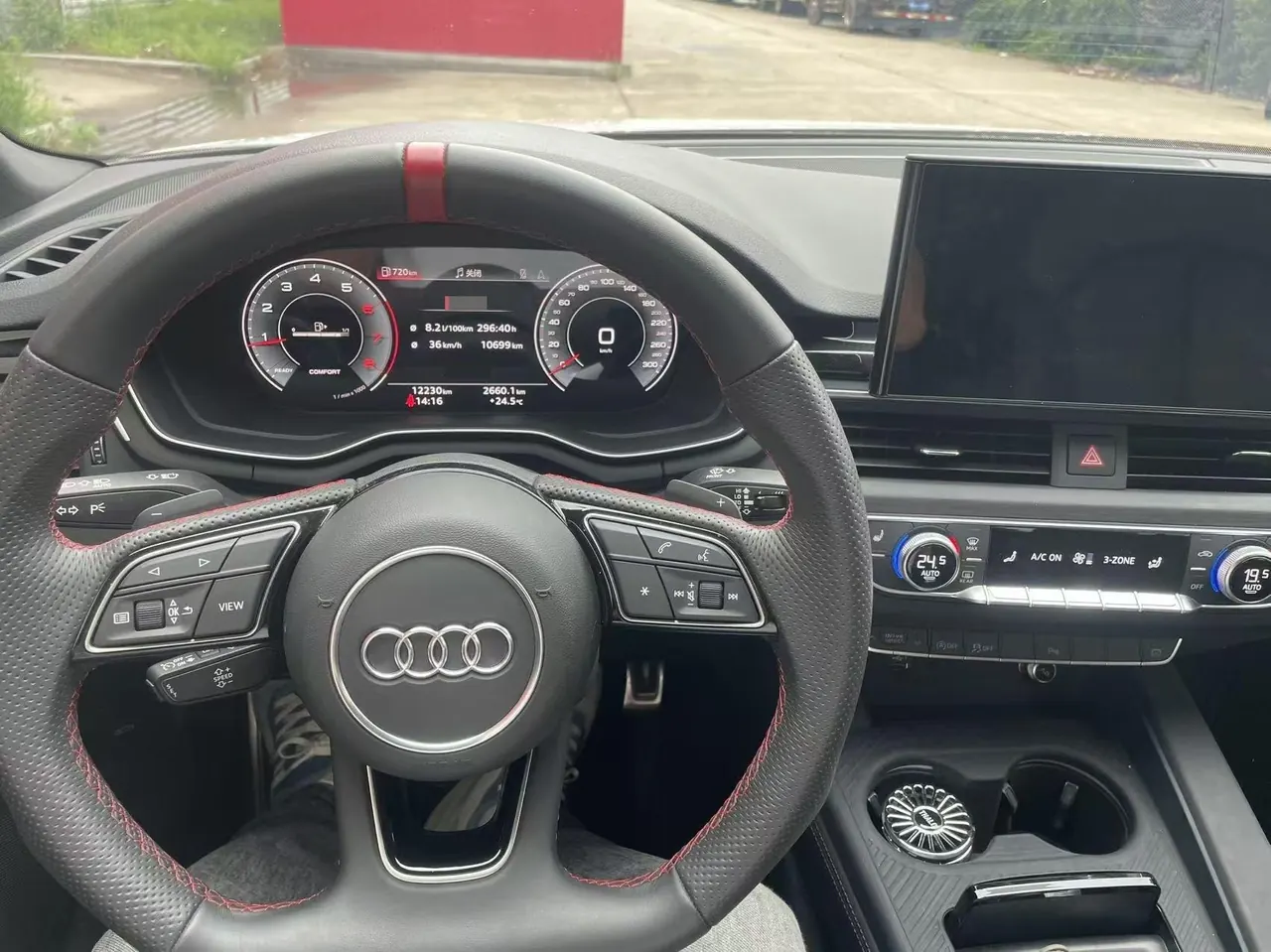 Audi 2025 A4L 2.0TFSI 40TFSI 2 million‑vehicle celebration edition, luxury sporty model, automatic transmission 5
