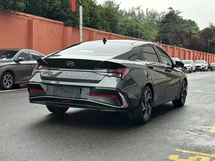 Elantra 2023 1.5L CVT TOP Ultimate Edition 4