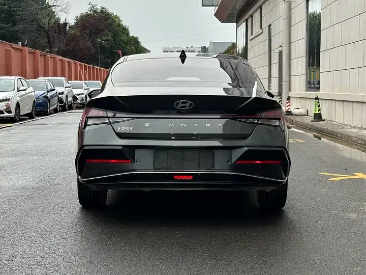 Elantra 2023 1.5L CVT TOP Ultimate Edition 5