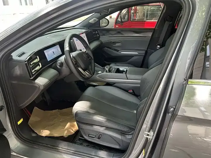 Qin L 2024 DM-i 120KM leading model 10