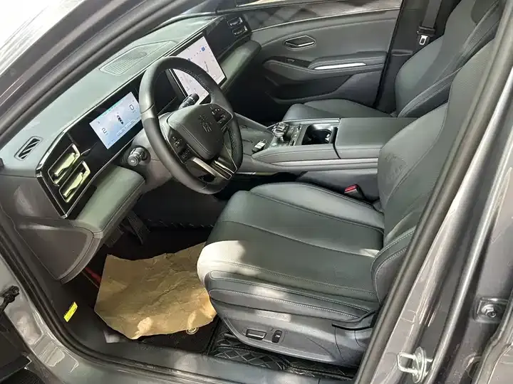 Qin L 2024 DM-i 120KM leading model 11