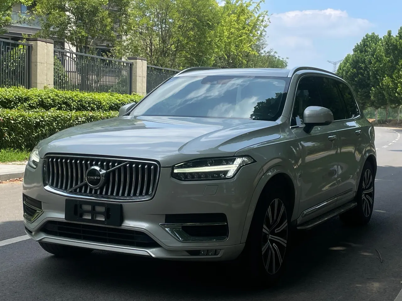 Open image lightbox: Volvo XC90 (Imported) 2020 XC90 2.0T T6 Zhiyi Deluxe Edition 7-seat (Modified) Automatic Gear