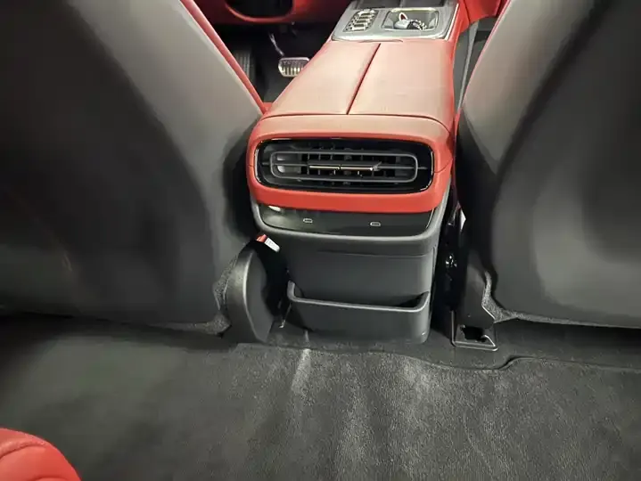 MI SU7 2024 four-wheel drive long endurance high-end smart driving Max version 10